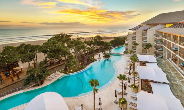 Penginapan di Sekitar Pantai Double Six