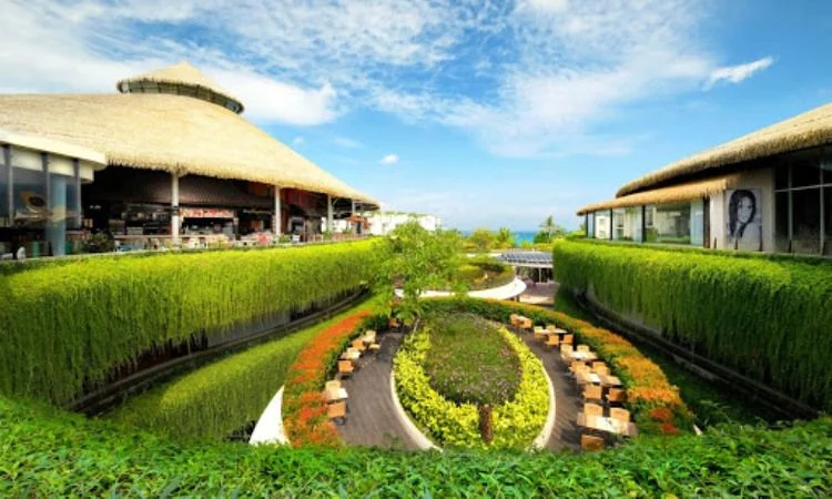 Beachwalk Kuta