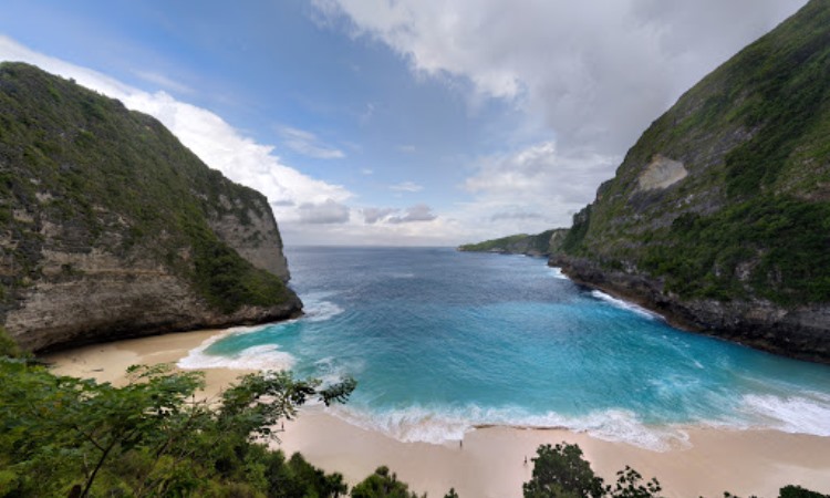 Biaya ke Pantai Kelingking