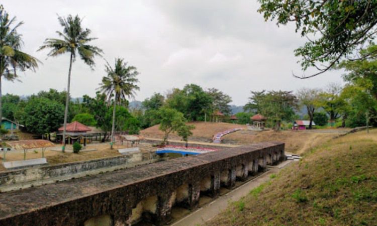 Daya Tarik Benteng Pendem Cilacap