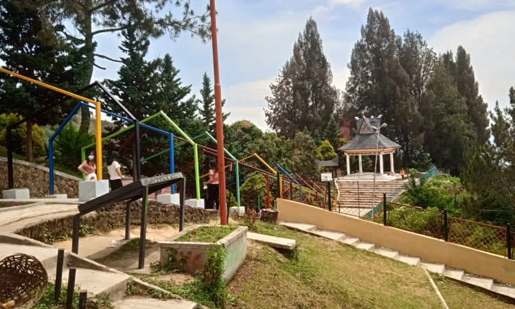 Fasilitas Air Terjun Sipiso-Piso
