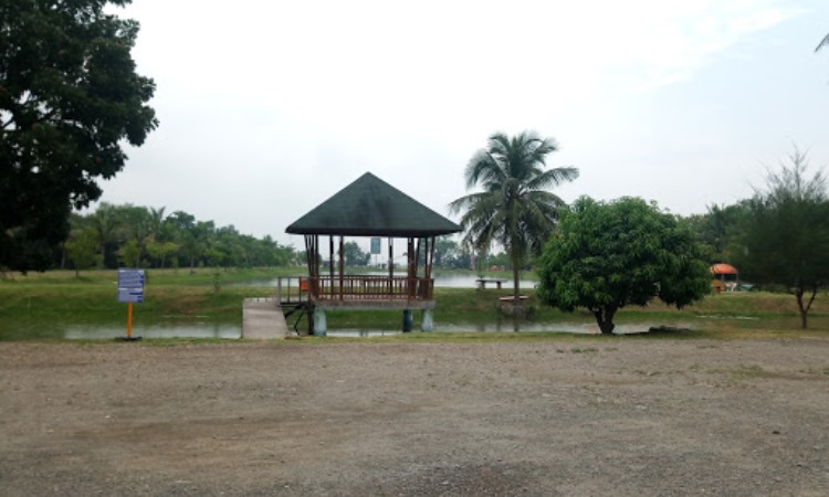 Fasilitas di Taman Air Percut