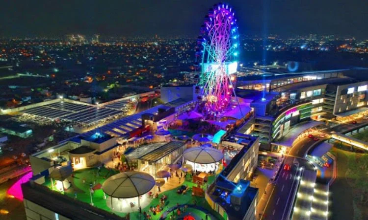 J-SKY Ferris Wheel