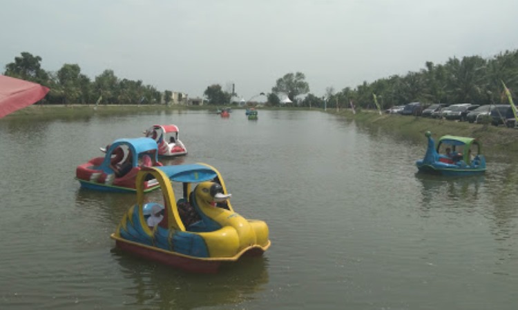 Kegiatan Dilakukan di Taman Air Percut