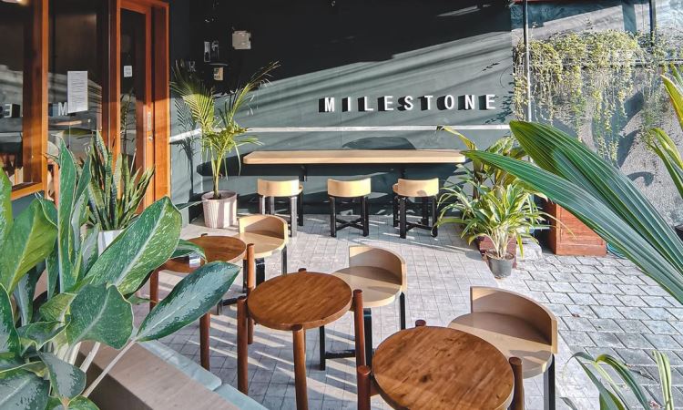 Milestone Café
