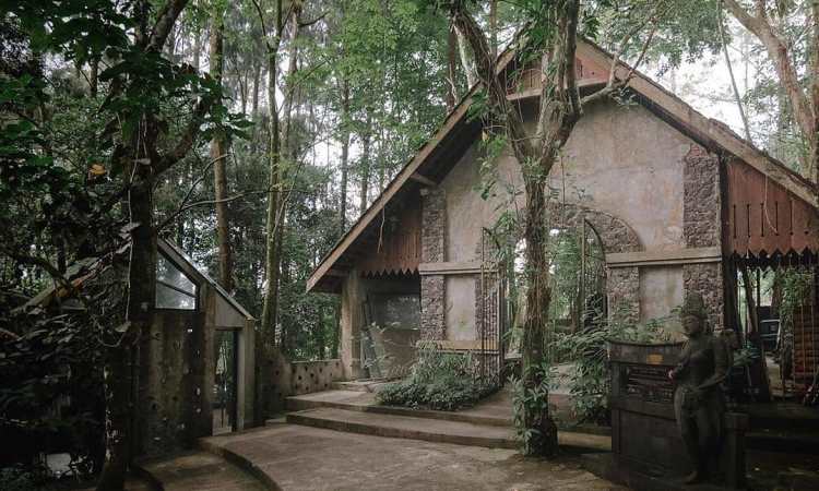 Tempat Wisata Kaliurang Museum Ullen