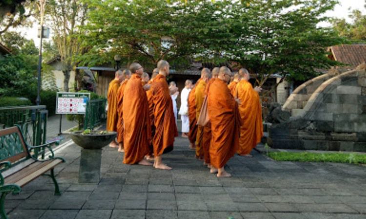 Aktivitas Menarik di Candi Pawon