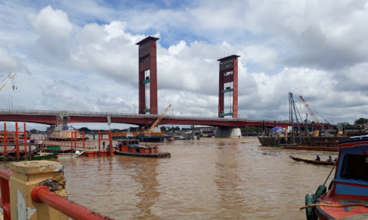 Alamat Jembatan Ampera