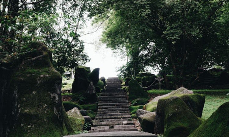 Daya Tarik Bukit Siguntang