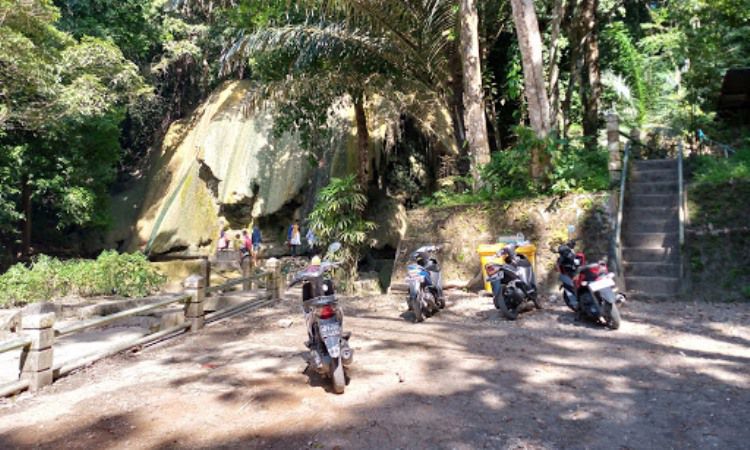 Fasilitas di Air Terjun Tirta Rimba