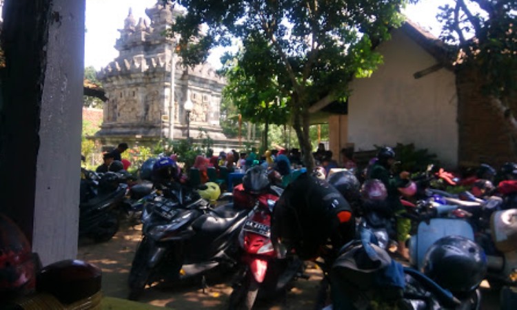 Fasilitas di Candi Pawon Magelang