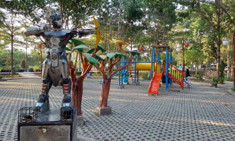 Fasilitas di Taman Lampion Klaten