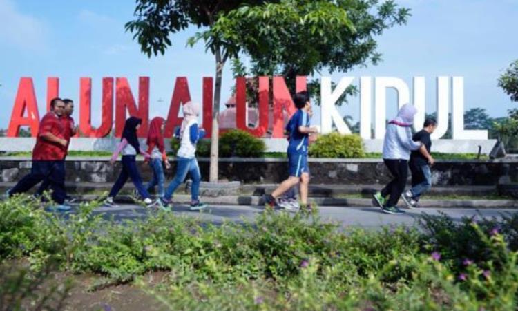 Kegiatan di Alun-Alun Kidu
