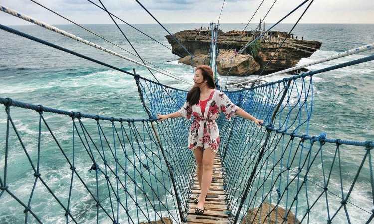 Aktivitas Pantai Timang