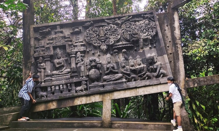 Aktivitas Ullen Sentalu
