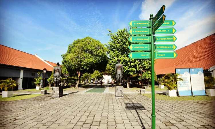 Alamat Benteng Vredeburg