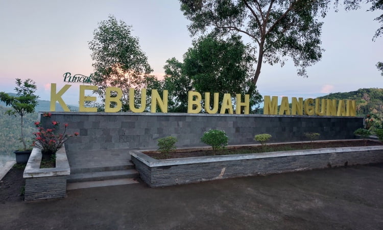 Alamat Kebun Buah Mangunan