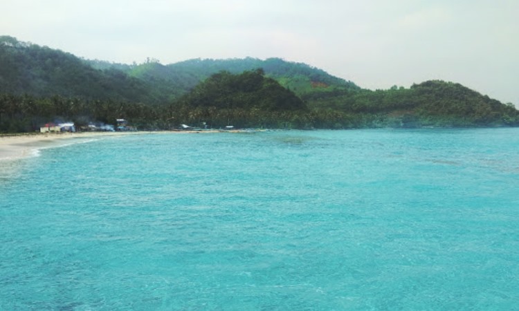 Daya Tarik Dimiliki Pantai Minang Rua