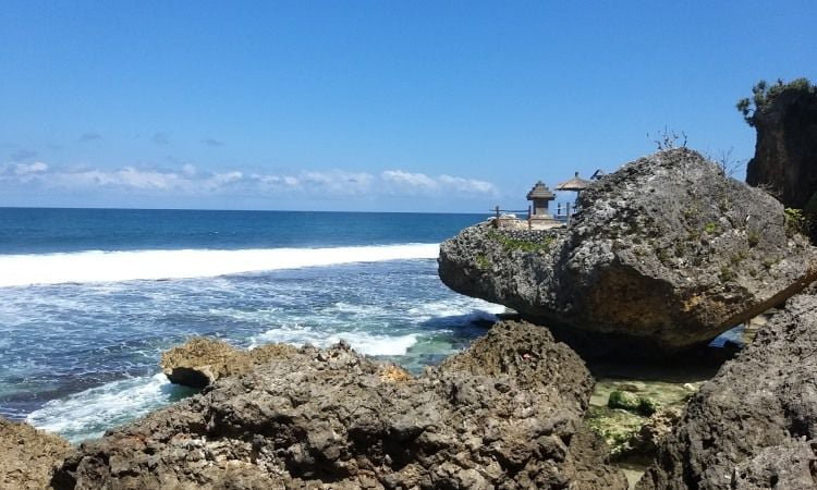 Fasilitas Pantai Ngobaran