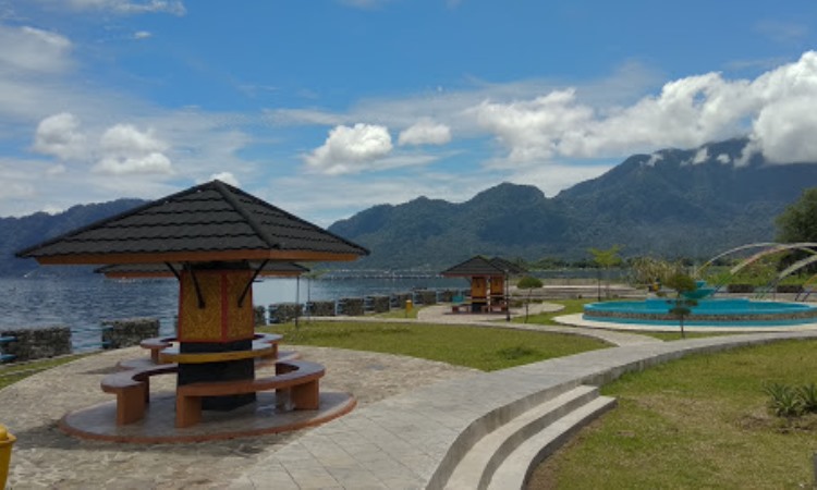Fasilitas di Danau Maninjau