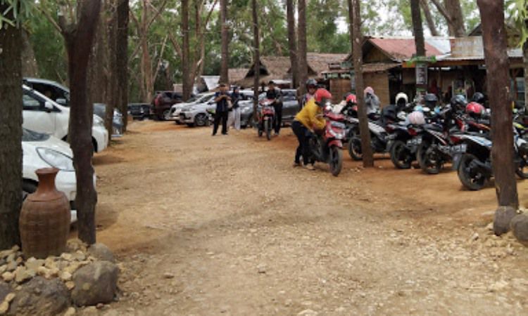 Fasilitas di Kebun Buah Mangunan