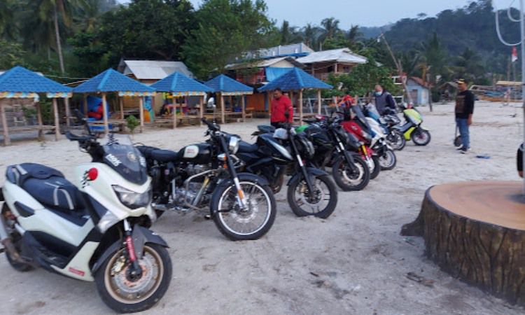 Fasilitas di Pantai Minang Rua