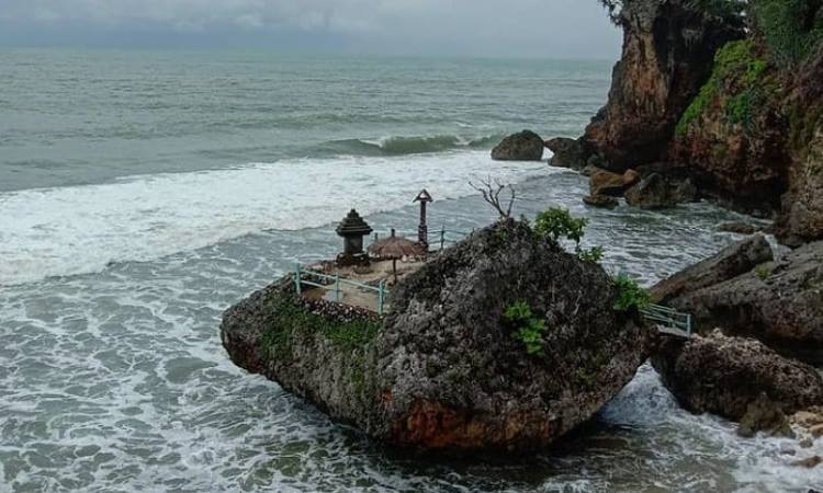 Harga Tiket Pantai Ngobaran