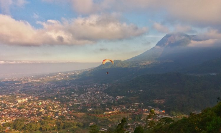 Aktivitas Menarik di Paralayang Batu