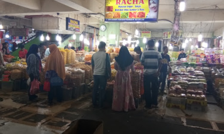 Aktivitas di Pasar Bawah