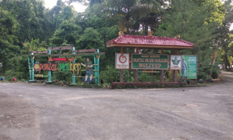 Alamat Pantai Ngliyep