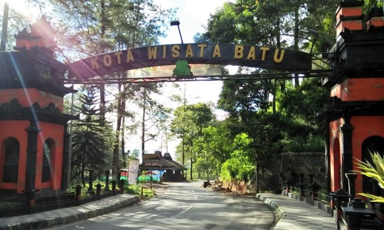 Alamat Wisata Paralayang Batu