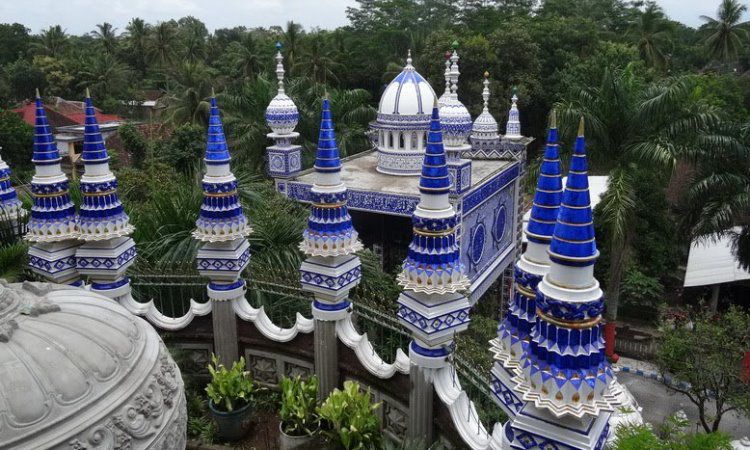 Fakta Masjid Tiban Malang