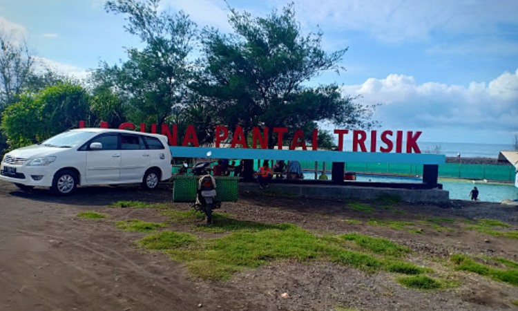Fasilitas Pantai Trisik Kulon Progo