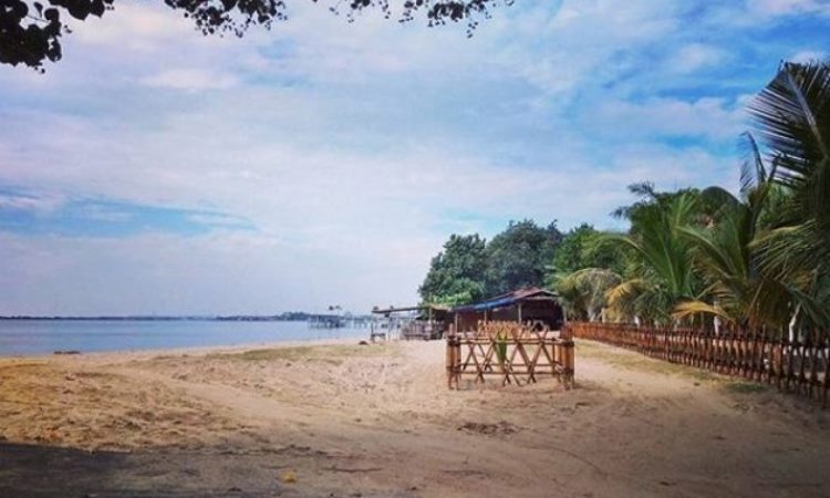 Pantai Teluk Awur, Pantai Cantik Tujuan Wisata Favorit di Jepara