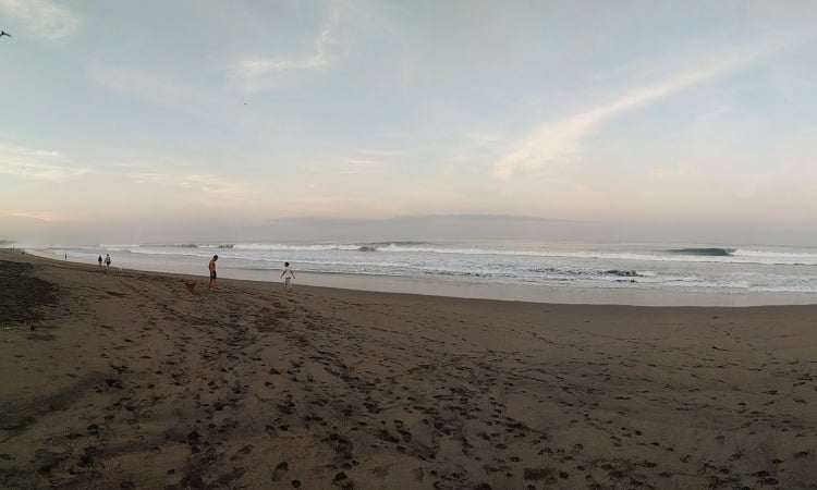 Pantai Berawa Spot Surfing Dan Panorama Sunset Terbaik Di Bali