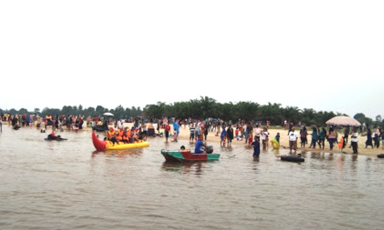 Aktivitas di Pulau Cinta