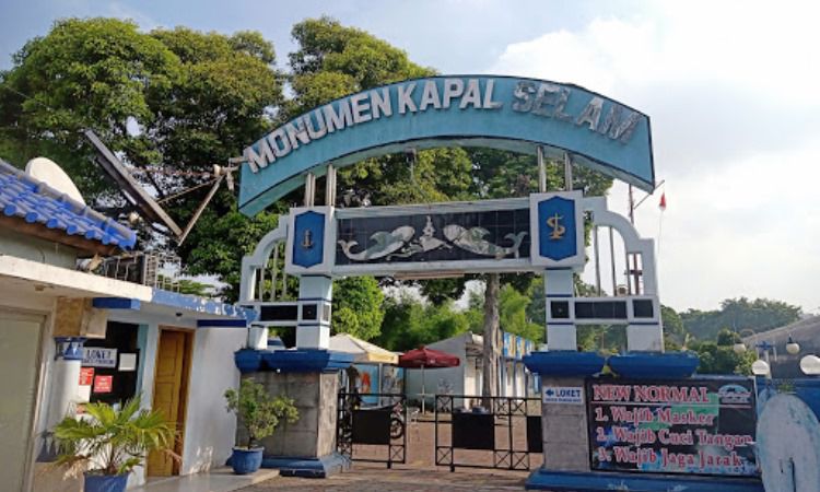 Alamat Monumen Kapal Selam