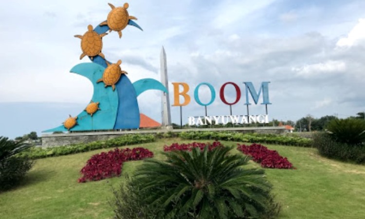 Alamat Pantai Boom
