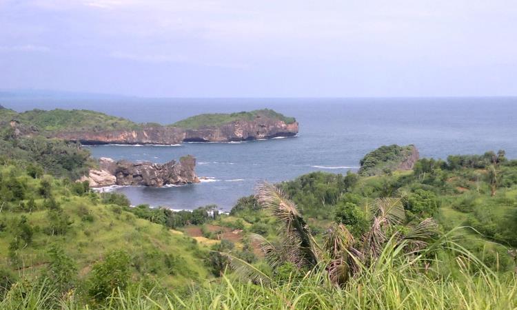 Daya Tarik Dimiliki Pantai Jungwok