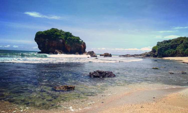 Daya Tarik Pantai Jungwok