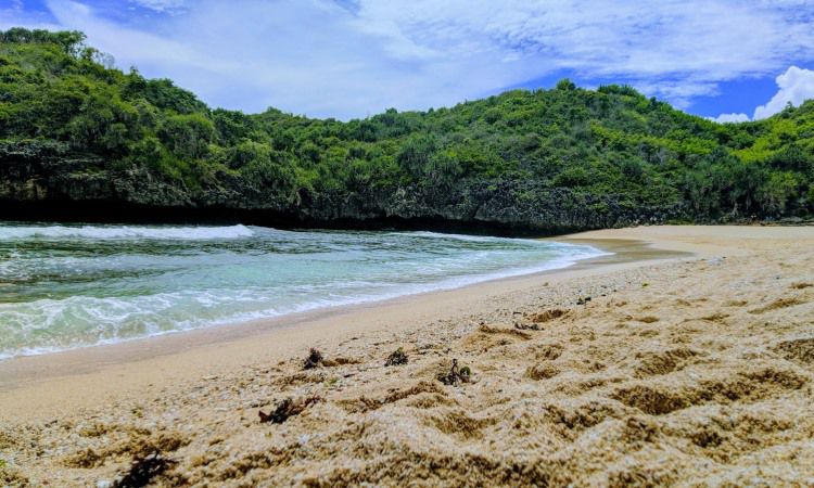 Daya Tarik Pantai Sedahan