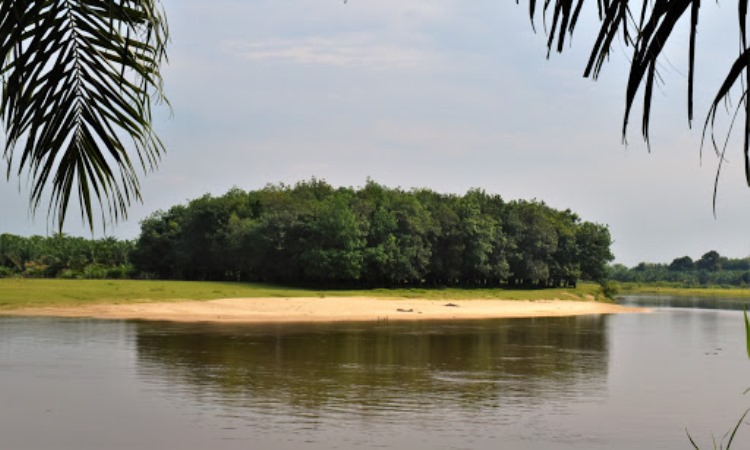 Daya Tarik Pulau Cinta