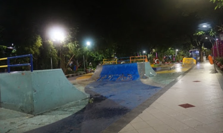 Daya Tarik dari Taman Bungkul