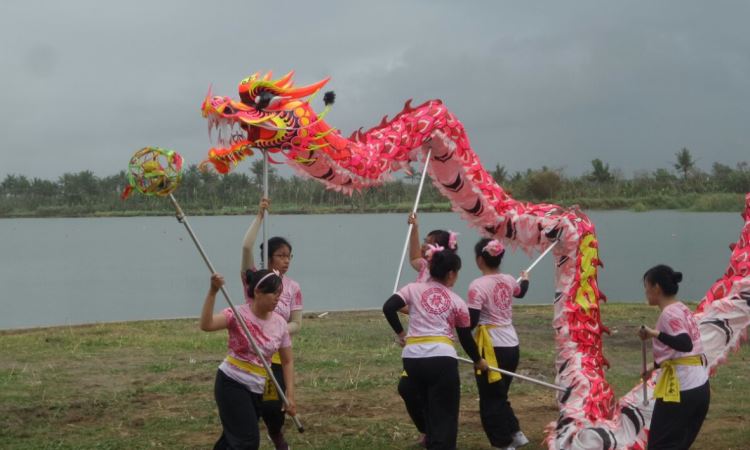 Kegiatan di Pantai Depok