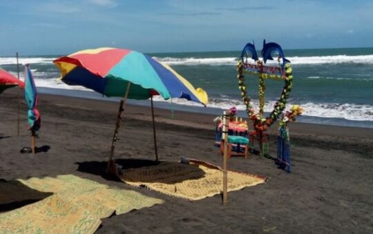 Pantai Depok Bantul, Tempat Piknik Seru Sembari Menikmati Seafood Segar