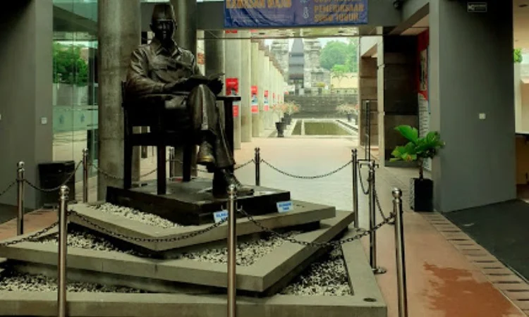 Pesona Makam Bung Karno