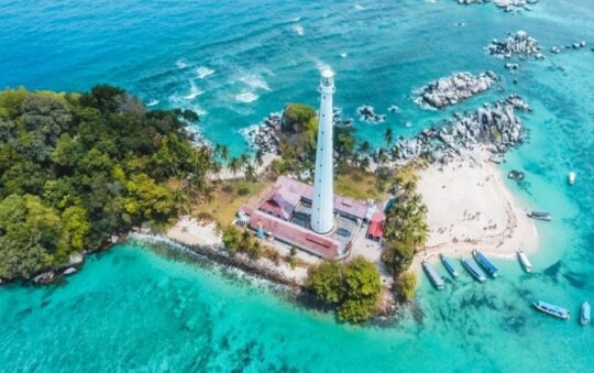 Pulau Lengkuas, Pulau Cantik di Belitung dengan Pesona Mercusuar Kuno