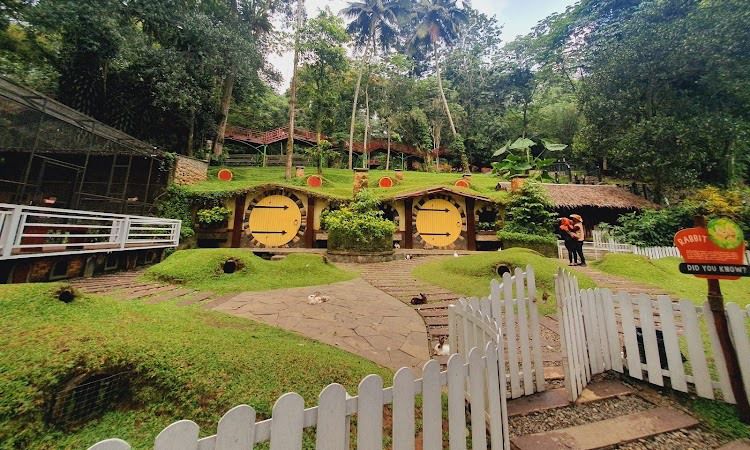 Daya Tarik Lain Cimory Riverside Puncak Bogor