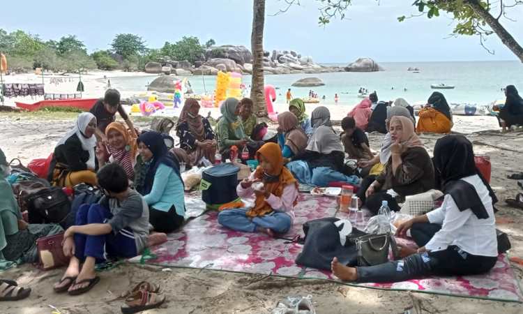Aktivitas di Tanjung Tinggi