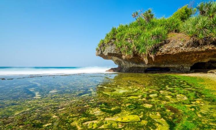 Alamat Pantai Krakal